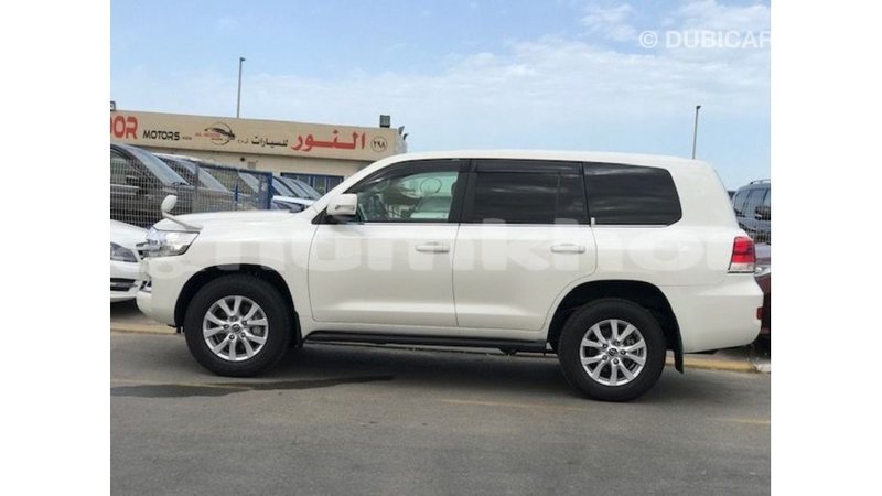 Big with watermark toyota land cruiser bumthang import dubai 3345
