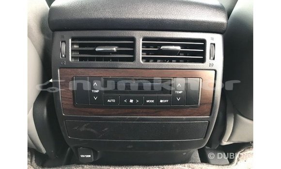 Buy Import Toyota Land Cruiser White Car in Import - Dubai in Bumthang Buy Import Toyota Land Cruiser White Car in Import - Dubai in Bumthang