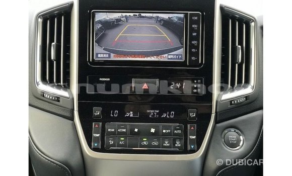 Buy Import Toyota Land Cruiser White Car in Import - Dubai in Bumthang Buy Import Toyota Land Cruiser White Car in Import - Dubai in Bumthang
