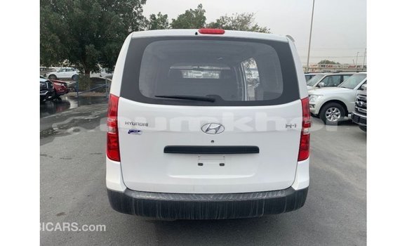 Buy Import Hyundai Cargo White Car in Import - Dubai in Bumthang Buy Import Hyundai Cargo White Car in Import - Dubai in Bumthang