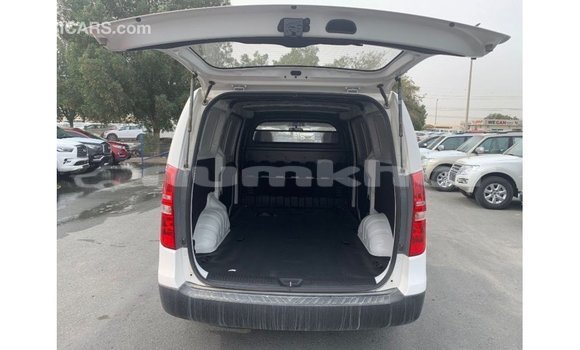 Buy Import Hyundai Cargo White Car in Import - Dubai in Bumthang Buy Import Hyundai Cargo White Car in Import - Dubai in Bumthang