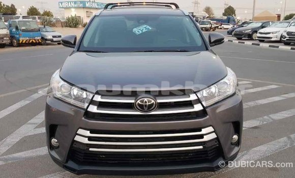 Buy Import Toyota Highlander Other Car in Import - Dubai in Bumthang Buy Import Toyota Highlander Other Car in Import - Dubai in Bumthang