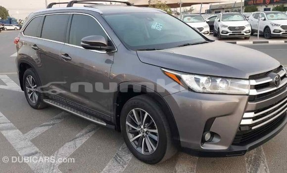Buy Import Toyota Highlander Other Car in Import - Dubai in Bumthang Buy Import Toyota Highlander Other Car in Import - Dubai in Bumthang