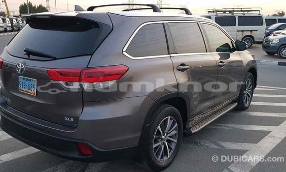 Buy Import Toyota Highlander Other Car in Import - Dubai in Bumthang Buy Import Toyota Highlander Other Car in Import - Dubai in Bumthang