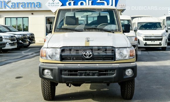 Buy Import Toyota Land Cruiser Beige Car in Import - Dubai in Bumthang Buy Import Toyota Land Cruiser Beige Car in Import - Dubai in Bumthang