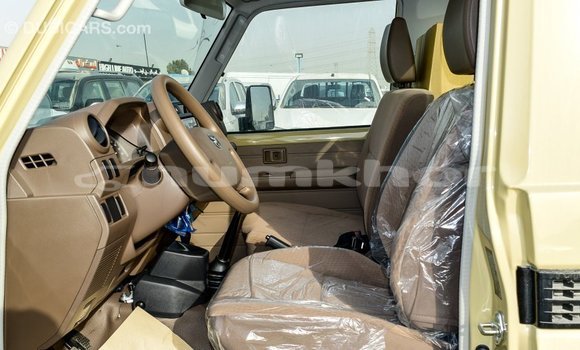 Buy Import Toyota Land Cruiser Beige Car in Import - Dubai in Bumthang Buy Import Toyota Land Cruiser Beige Car in Import - Dubai in Bumthang