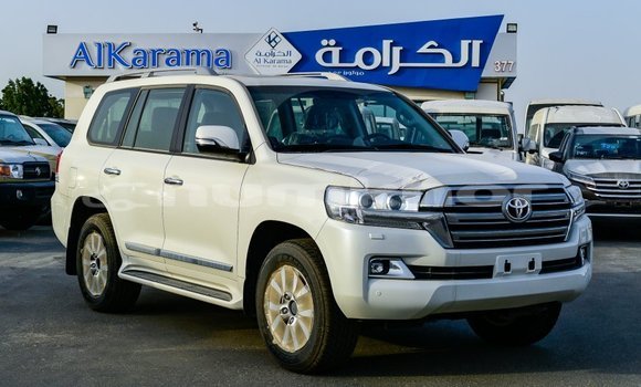 Buy Import Toyota Land Cruiser White Car in Import - Dubai in Bumthang Buy Import Toyota Land Cruiser White Car in Import - Dubai in Bumthang