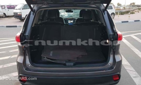 Buy Import Toyota Highlander Other Car in Import - Dubai in Bumthang Buy Import Toyota Highlander Other Car in Import - Dubai in Bumthang