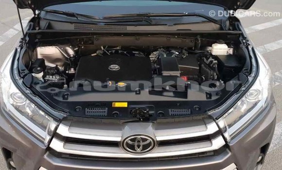 Buy Import Toyota Highlander Other Car in Import - Dubai in Bumthang Buy Import Toyota Highlander Other Car in Import - Dubai in Bumthang