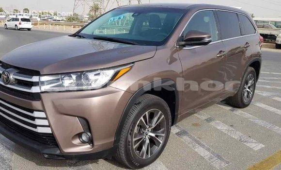 Buy Import Toyota Highlander Brown Car in Import - Dubai in Bumthang Buy Import Toyota Highlander Brown Car in Import - Dubai in Bumthang