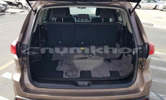 Buy Import Toyota Highlander Brown Car in Import - Dubai in Bumthang Buy Import Toyota Highlander Brown Car in Import - Dubai in Bumthang