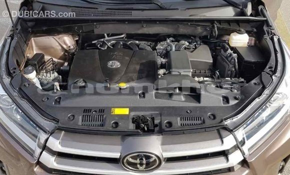 Buy Import Toyota Highlander Brown Car in Import - Dubai in Bumthang Buy Import Toyota Highlander Brown Car in Import - Dubai in Bumthang