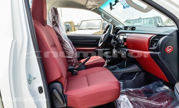 Buy Import Toyota Hilux White Car in Import - Dubai in Bumthang Buy Import Toyota Hilux White Car in Import - Dubai in Bumthang