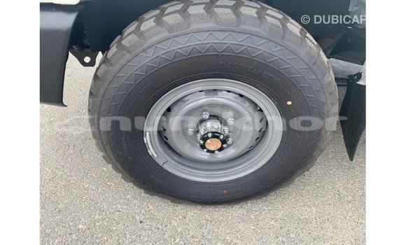 Buy Import Toyota Land Cruiser White Car in Import - Dubai in Bumthang Buy Import Toyota Land Cruiser White Car in Import - Dubai in Bumthang