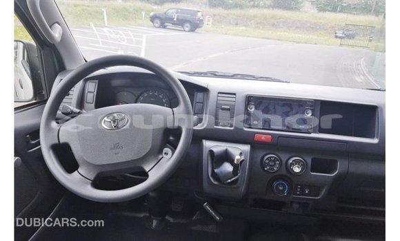 Buy Import Toyota Hiace White Car in Import - Dubai in Bumthang Buy Import Toyota Hiace White Car in Import - Dubai in Bumthang