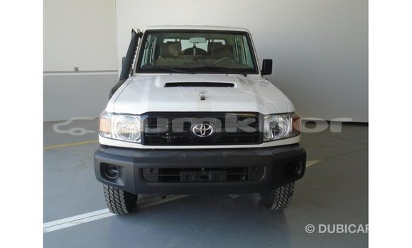 Buy Import Toyota Land Cruiser White Car in Import - Dubai in Bumthang Buy Import Toyota Land Cruiser White Car in Import - Dubai in Bumthang
