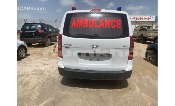 Buy Import Hyundai Accent White Car in Import - Dubai in Bumthang Buy Import Hyundai Accent White Car in Import - Dubai in Bumthang