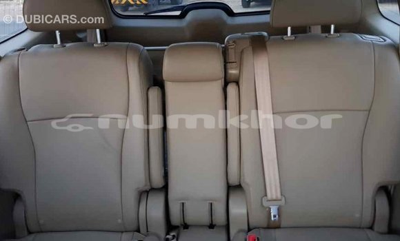 Buy Import Toyota Highlander Green Car in Import - Dubai in Bumthang Buy Import Toyota Highlander Green Car in Import - Dubai in Bumthang