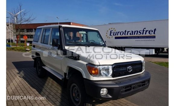 Buy Import Toyota Land Cruiser White Car in Import - Dubai in Bumthang Buy Import Toyota Land Cruiser White Car in Import - Dubai in Bumthang