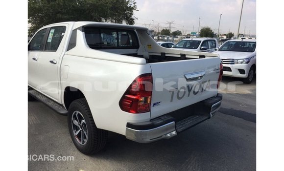 Buy Import Toyota Hilux White Car in Import - Dubai in Bumthang Buy Import Toyota Hilux White Car in Import - Dubai in Bumthang