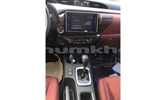 Buy Import Toyota Hilux White Car in Import - Dubai in Bumthang Buy Import Toyota Hilux White Car in Import - Dubai in Bumthang