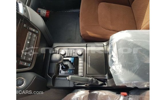 Buy Import Toyota Land Cruiser Black Car in Import - Dubai in Bumthang Buy Import Toyota Land Cruiser Black Car in Import - Dubai in Bumthang