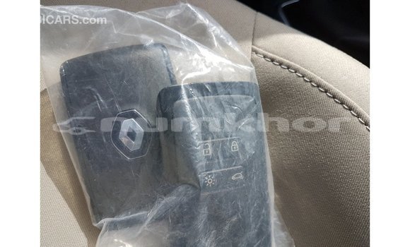 Buy Import Renault 19 Green Car in Import - Dubai in Bumthang Buy Import Renault 19 Green Car in Import - Dubai in Bumthang