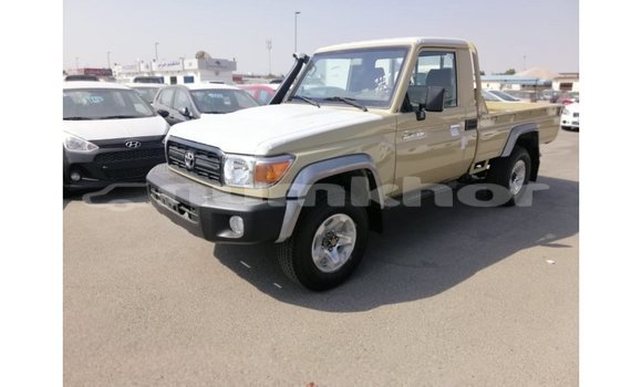 Buy Import Toyota Land Cruiser Beige Car in Import - Dubai in Bumthang Buy Import Toyota Land Cruiser Beige Car in Import - Dubai in Bumthang