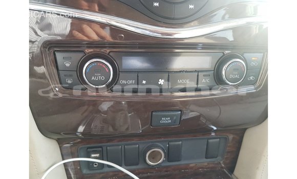 Buy Import Toyota Land Cruiser Beige Car in Import - Dubai in Bumthang Buy Import Toyota Land Cruiser Beige Car in Import - Dubai in Bumthang