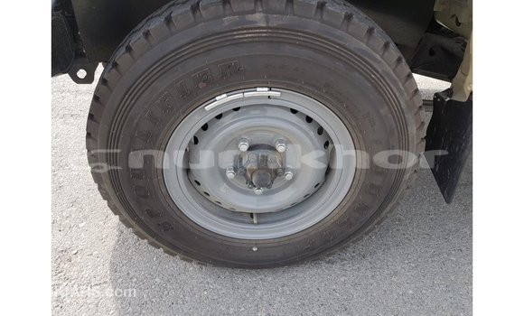 Buy Import Toyota Land Cruiser Beige Car in Import - Dubai in Bumthang Buy Import Toyota Land Cruiser Beige Car in Import - Dubai in Bumthang