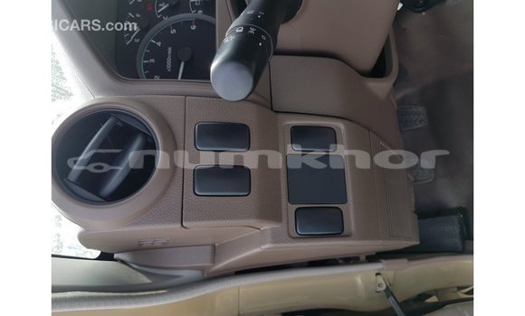 Buy Import Toyota Land Cruiser Beige Car in Import - Dubai in Bumthang Buy Import Toyota Land Cruiser Beige Car in Import - Dubai in Bumthang