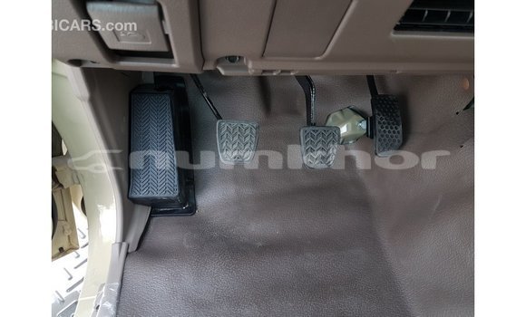 Buy Import Toyota Land Cruiser Beige Car in Import - Dubai in Bumthang Buy Import Toyota Land Cruiser Beige Car in Import - Dubai in Bumthang