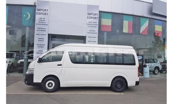 Buy Import Toyota Hiace White Car in Import - Dubai in Bumthang Buy Import Toyota Hiace White Car in Import - Dubai in Bumthang