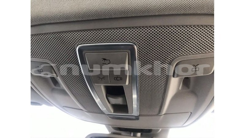 Big with watermark mercedes benz 190 bumthang import dubai 3467