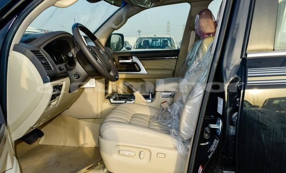 Buy Import Toyota Land Cruiser Black Car in Import - Dubai in Bumthang Buy Import Toyota Land Cruiser Black Car in Import - Dubai in Bumthang