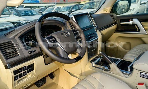 Buy Import Toyota Land Cruiser Black Car in Import - Dubai in Bumthang Buy Import Toyota Land Cruiser Black Car in Import - Dubai in Bumthang