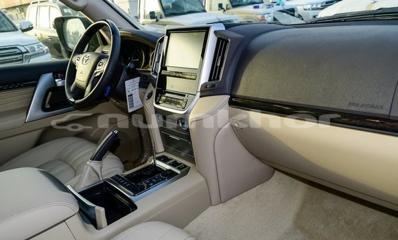 Buy Import Toyota Land Cruiser Black Car in Import - Dubai in Bumthang Buy Import Toyota Land Cruiser Black Car in Import - Dubai in Bumthang