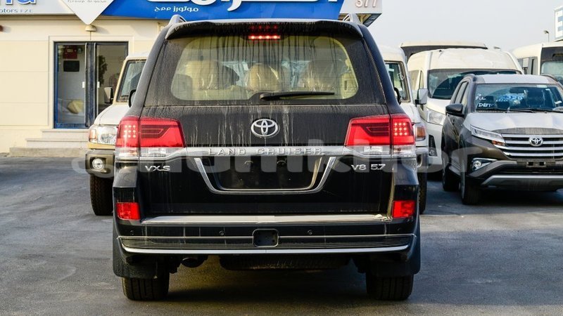 Big with watermark toyota land cruiser bumthang import dubai 3478