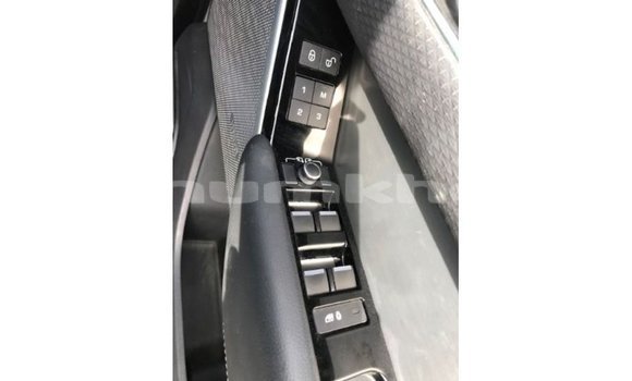 Buy Import Land Rover Range Rover White Car in Import - Dubai in Bumthang Buy Import Land Rover Range Rover White Car in Import - Dubai in Bumthang