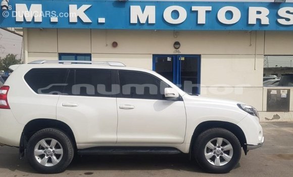Buy Import Toyota Land Cruiser White Car in Import - Dubai in Bumthang Buy Import Toyota Land Cruiser White Car in Import - Dubai in Bumthang