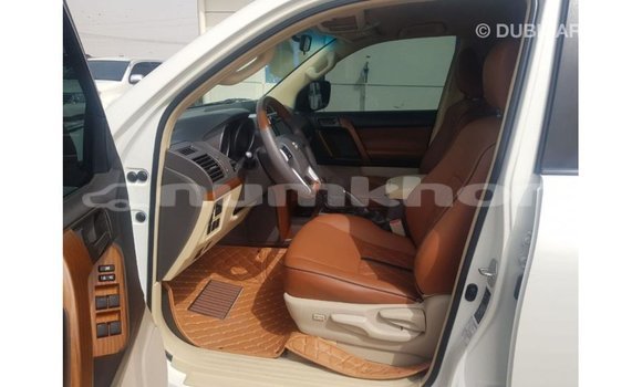Buy Import Toyota Land Cruiser White Car in Import - Dubai in Bumthang Buy Import Toyota Land Cruiser White Car in Import - Dubai in Bumthang