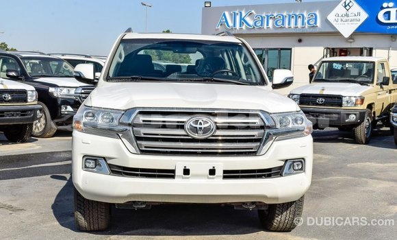 Buy Import Toyota Land Cruiser White Car in Import - Dubai in Bumthang Buy Import Toyota Land Cruiser White Car in Import - Dubai in Bumthang