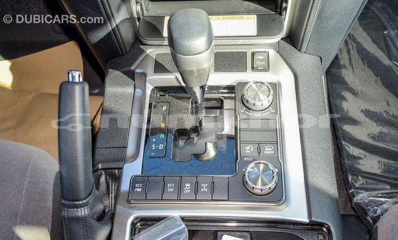 Buy Import Toyota Land Cruiser White Car in Import - Dubai in Bumthang Buy Import Toyota Land Cruiser White Car in Import - Dubai in Bumthang
