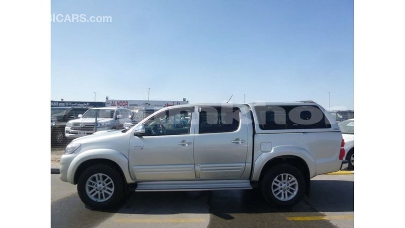 Big with watermark toyota hilux bumthang import dubai 3486