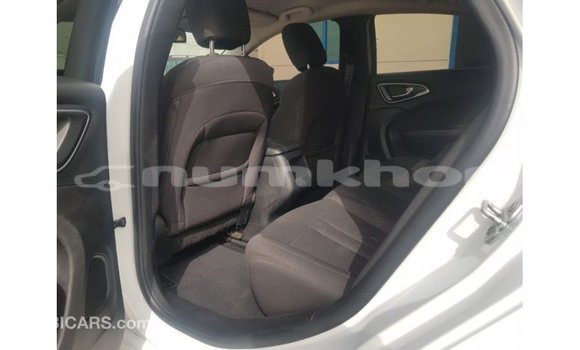 Buy Import Chrysler 200 White Car in Import - Dubai in Bumthang Buy Import Chrysler 200 White Car in Import - Dubai in Bumthang