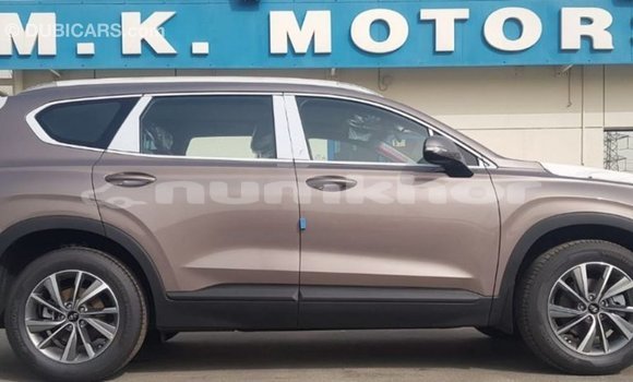 Buy Import Hyundai Santa Fe Other Car in Import - Dubai in Bumthang Buy Import Hyundai Santa Fe Other Car in Import - Dubai in Bumthang