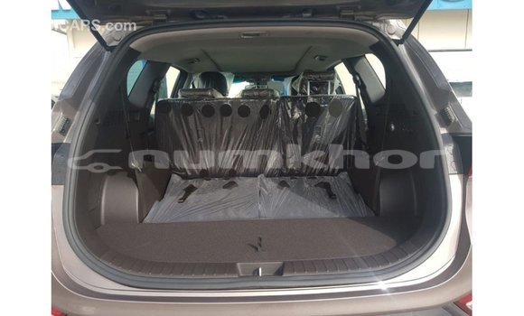 Buy Import Hyundai Santa Fe Other Car in Import - Dubai in Bumthang Buy Import Hyundai Santa Fe Other Car in Import - Dubai in Bumthang