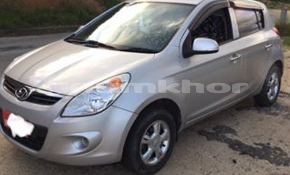 Buy Used Hyundai i10 Silver Car in Thimphu in Timphu Buy Used Hyundai i10 Silver Car in Thimphu in Timphu