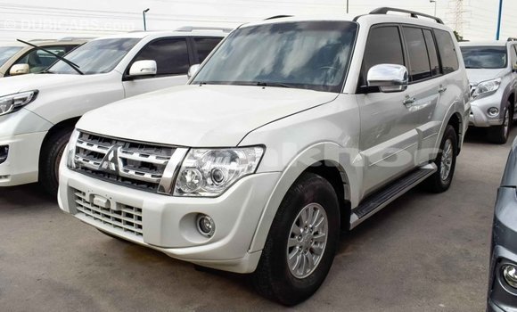 Buy Import Mitsubishi Pajero White Car in Import - Dubai in Bumthang Buy Import Mitsubishi Pajero White Car in Import - Dubai in Bumthang