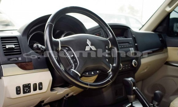 Buy Import Mitsubishi Pajero White Car in Import - Dubai in Bumthang Buy Import Mitsubishi Pajero White Car in Import - Dubai in Bumthang